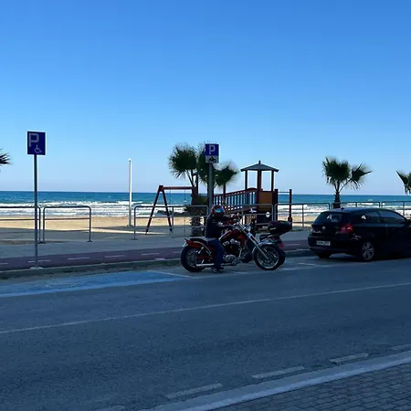 Хостел Makenzie 2 First Line *