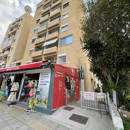 Makenzie 2 First Line Хостел