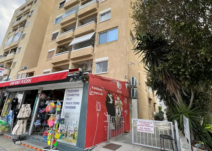 Makenzie 2 First Line Хостел