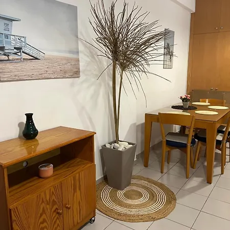 Makenzie 2 First Line Larnaca