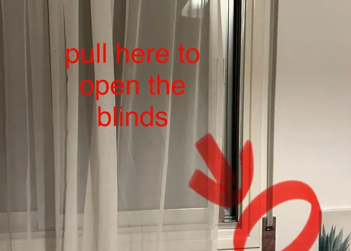 Hostel Makenzie 2 First Line Larnaca