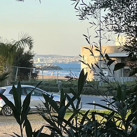 Makenzie 2 First Line Larnaca