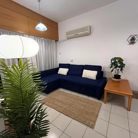 Makenzie 2 Hostel